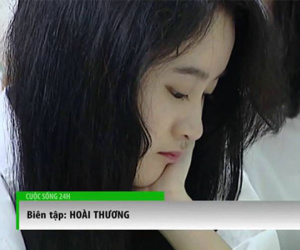 Lướt qua trên bản tin thời sự, nữ sinh có góc nghiêng chuẩn xinh được dân mạng tới tấp xin info