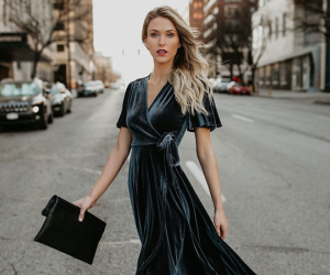 Wrap dress - chiếc váy mùa hè không thể thiếu với mọi cô gái