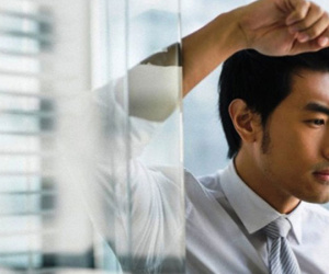 Có nên nhắn tin cho người sếp đang thích vợ sắp cưới của tôi