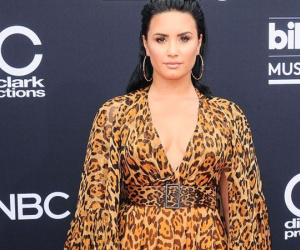 Demi Lovato bị tố có hành vi tấn công tình dục khi thuê người sàm sỡ vùng kín nam vệ sĩ