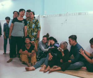 Vụ cô gái bị bạn trai cũ phân xác ở Sài Gòn: Chồng sắp cưới không đứng vững, liên tục gào khóc gọi tên người yêu trong tuyệt vọng