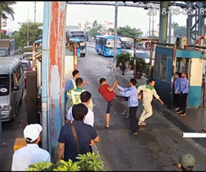 Công an vào cuộc vụ tài xế tông barie, đánh nhân viên BOT Tân Đệ
