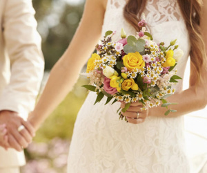 Sau lời nói của mẹ chồng, cô dâu tháo vàng trả ngay trong đám cưới