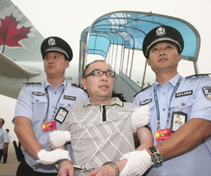 Trung Quốc kêu gọi người dân giúp truy bắt quan tham