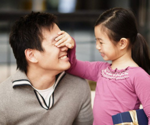 Dường như càng cố gắng trở thành người mẹ tốt thì trong mắt bố con anh, tôi càng xấu xa ác độc