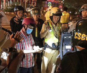 Thanh niên 'cù nhầy', hỏi CSGT 'biết nhậu không?'