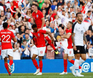 Tuyển Anh lên đường dự World Cup với màn khởi động hoàn hảo