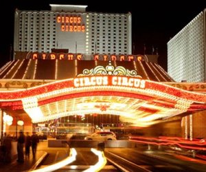 Lãnh sự quán Việt Nam hỗ trợ thân nhân người Việt bị giết ở Las Vegas