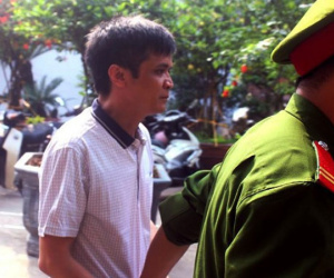 Thầy giáo khai nhiều lần dâm ô học sinh ở phòng ngủ, lớp học thêm và trường học