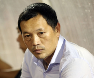 HLV SLNA không từ chức khi đội xuống áp chót bảng V-League
