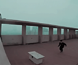 9X nhảy qua hai nóc nhà 40 tầng: '10 năm tập parkour mới dám mạo hiểm'