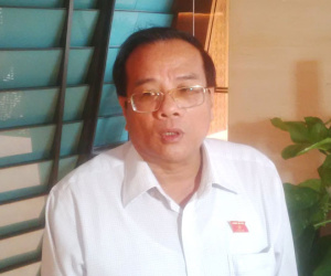 Phó Bí thư Bình Thuận thông tin về vụ phá cổng ủy ban tỉnh, đốt xe