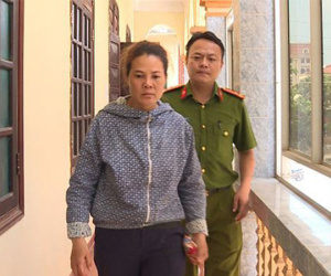 Truy bắt nữ quái buôn ma túy, 8 cảnh sát bị phơi nhiễm HIV