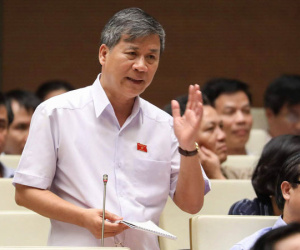 '19 tuổi đã có biệt phủ, mới phó phòng tài sản đã đồ sộ'