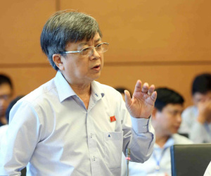 Càng phức tạp, càng phải có luật Biểu tình