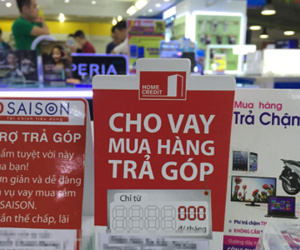 Công ty tài chính đua cho vay tiền mặt, mở thẻ tín dụng