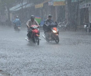 Dự báo thời tiết 15/6: Miền Bắc hết nóng, chiều tối Hà Nội mưa to