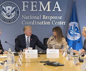 Melania sẽ cùng Trump đến Anh gặp Nữ hoàng
