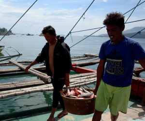 Philippines chỉ trích Trung Quốc 'ăn trộm' trên biển