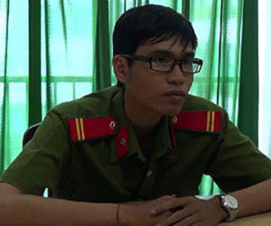Đối tượng mạo danh công an trà trộn vào đám đông chưa chịu khai báo