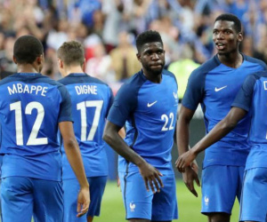 Pháp vs Australia: Ngày mở màn Gà cất tiếng gáy