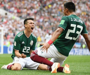 Quật ngã ĐKVĐ Đức, Mexico gây địa chấn