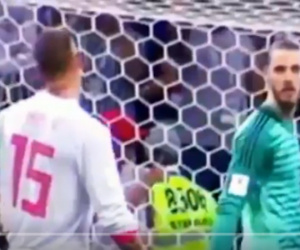 Ramos chỉ sai khiến De Gea thất bại trên chấm 11m trước Ronaldo