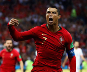 Phát cuồng vì Ronaldo, PSG đưa ra lời đề nghị khó cưỡng tới Chủ tịch Perez