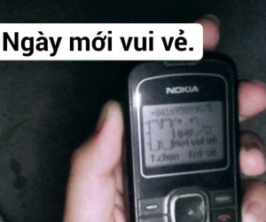 Trước khi xài smartphone xoành xoạch, 8X - 9X nào cũng từng một thời dán mắt vào chiếc điện thoại 'cùi bắp' trắng đen