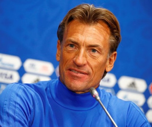 Cựu HLV Nam Định Renard Herve 'dàn trận' ngăn chặn Ronaldo