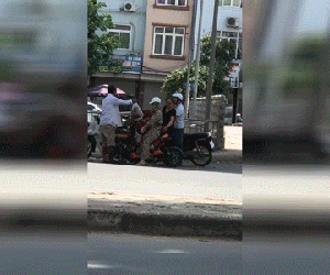 Hà Nội: Cô gái bị kẻ gian mở balo lấy trộm đồ với tốc độ ánh sáng khi đang dừng xe mua hoa quả ven đường
