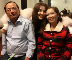 Nhã Phương lên tiếng khi chuyện quá khứ của gia đình bị 'ném đá'