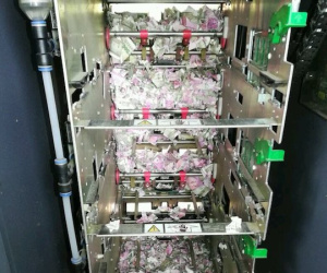 Sốc: Chuột gặm nát 400 triệu đồng trong máy ATM