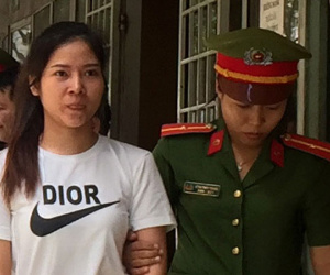'Bóng hồng' tham gia sản xuất hàng giả lĩnh 4 năm tù