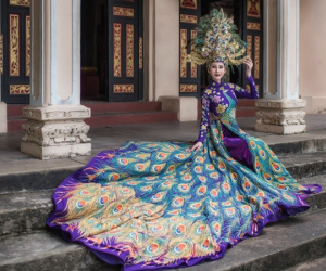 Đại diện Việt Nam mang áo dài và hình ảnh chim khổng tước đến Hoa hậu Châu Á Thế giới 2018
