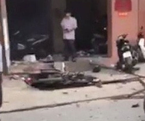 Vụ nổ tại trụ sở công an phường 12: Có 2 người đi xe máy, ném ba lô vào rồi bỏ chạy?