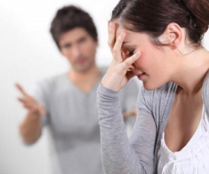 Chồng tôi ăn học tử tế mà đối xử tệ bạc với vợ con