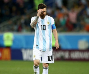 Kịch bản nào giúp Argentina thoát 'cửa tử' World Cup?