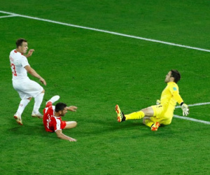 Video Highlight 3D: Shaqiri ghi bàn phút cuối, Thụy Sĩ dành trọn 3 điểm