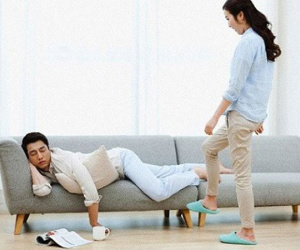 Bị chồng chê lười chảy thây, nuôi con cũng không xong, vợ chỉ cười rồi làm một việc khiến anh ta ân hận nhận sai