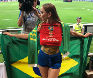Cận cảnh cổ động viên Nga nóng bỏng nhất World Cup 2018