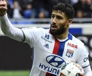 Lyon kiên quyết không bán sao sáng cho Liverpool