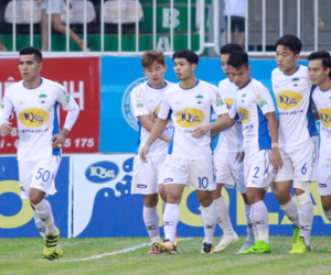 Văn Toàn, Công Phượng lập công, HAGL thắng Quảng Ninh 4-0