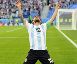 Messi: 'Argentina không đáng bị loại sớm'