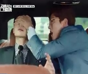 Thư ký Kim tập 7: Park Seo Joon nổi điên vì bị Park Min Young bỏ rơi để hẹn hò với 'anh trai mưa'