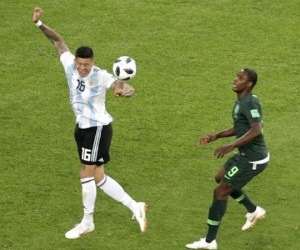Vì sao trọng tài không cho Nigeria hưởng 11 m dù tham khảo VAR?