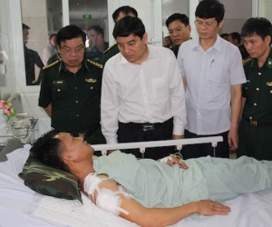 Hai cán bộ biên phòng trúng đạn của kẻ buôn ma tuý