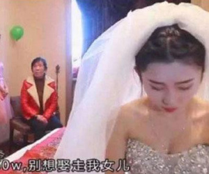 Nhà gái đòi thêm 1,7 tỷ trong đám cưới, phù dâu quay sang cầu hôn chú rể