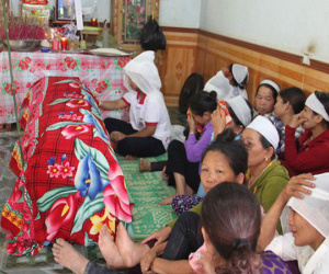 Vụ điện giật khiến 4 người trong họ tử vong: Nhóm công nhân đứng làm dưới lưới điện