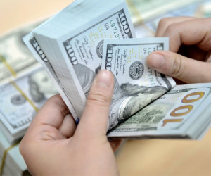 Đồng USD chạm 'ngưỡng' 23.000 đồng, doanh nghiệp nhập khẩu 'nhấp nhổm'?